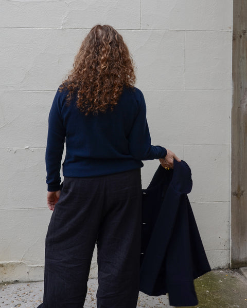 MJ Watson Silk / Cashmere Navy Round Neck Pullover