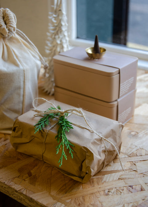 All wrapped up... ideas on sustainable wrapping using natural materials.