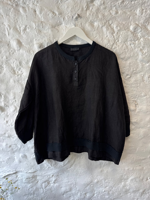 Aequamente Boxy Black Linen Top