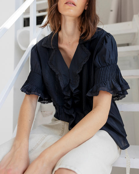 AJ117 Cotton Frill Top