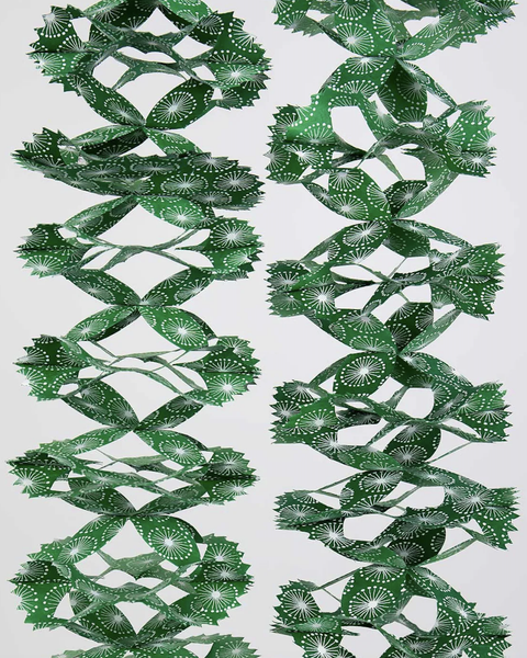 A World Of Craft Green & White Kathmandu Dandelion Garland