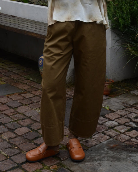 Aequamente Stretch Cotton Shaped Leg Trousers | Legno