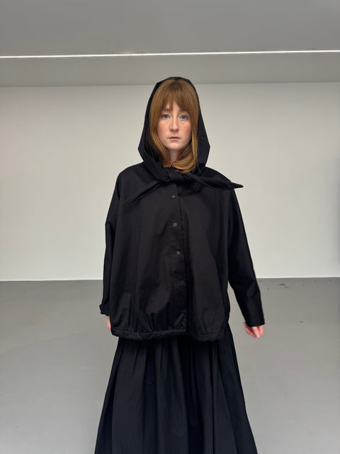 Apuntob Round Neck Jacket With Detachable Hood