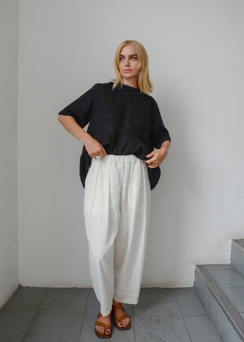Nygardsanna Linen Pleat Top | Black