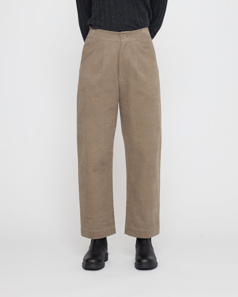 7115 Signature Curve Legged Trousers