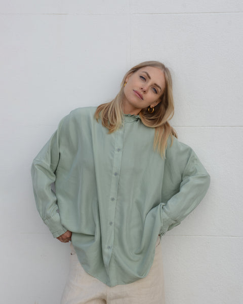 Frida zazou Washed Silk Frill Shirt | Pale Green
