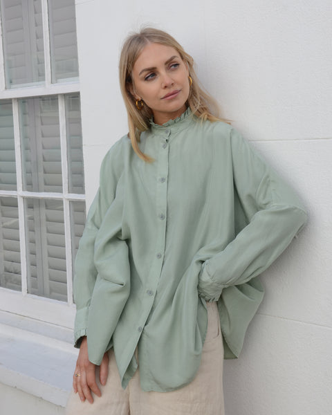 Frida zazou Washed Silk Frill Shirt | Pale Green