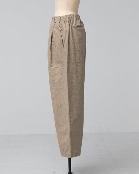 Kagure Nuanced Drum-Dyed Trousers | Beige
