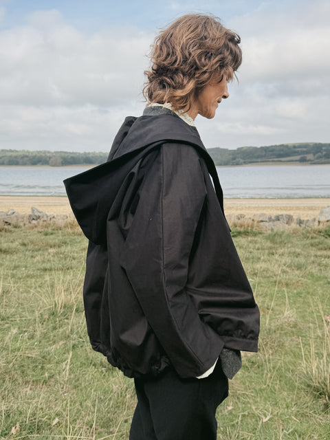 Apuntob Round Neck Jacket With Detachable Hood