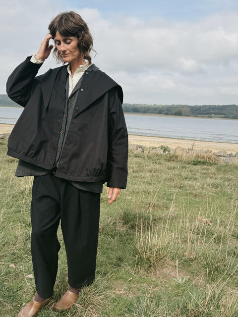 Apuntob Fine Wool Pleat Trousers