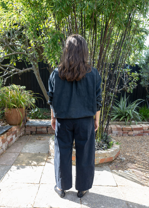 Aequamente Shaped Leg Pants | Black