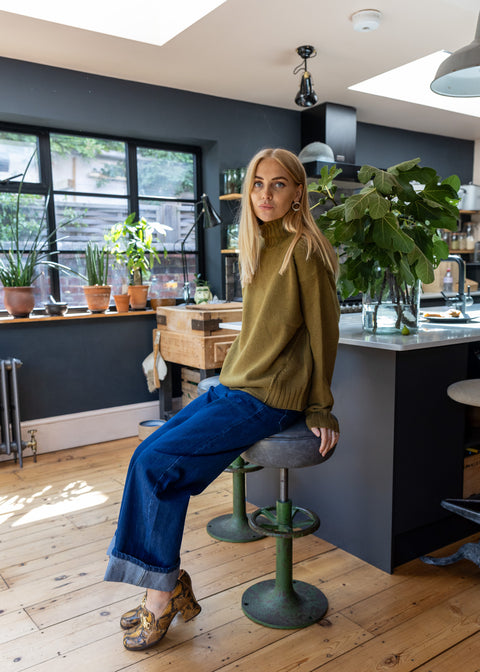 MJ.Watson High Neck Cashmere Sweater | Avocado