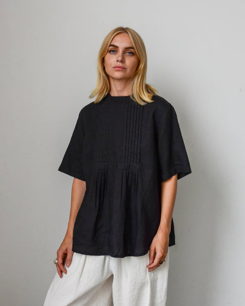 Nygardsanna Linen Pleat Top | Black