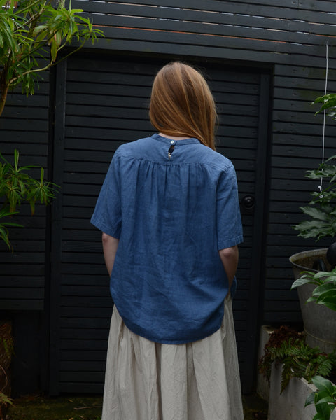 Nygardsanna Linen Pleat Top | Blue