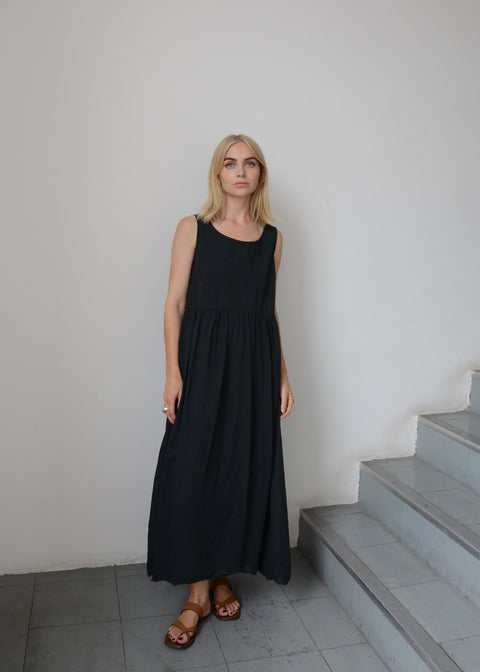Aequamente Black Cotton Sleeveless Dress