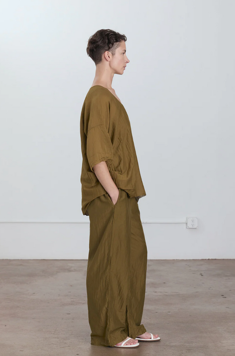 Black Crane Silk Mix Oversized Top | Olive